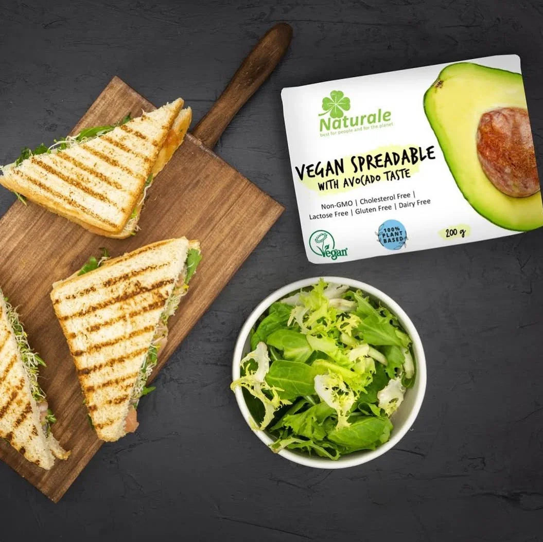 Vegan spreadable product with avocado flavor
